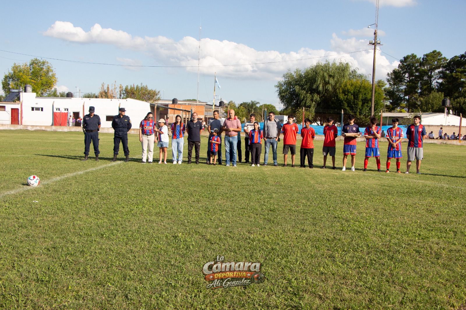 Mucho más que fútbol: Juventud Unida inauguró el torneo Jonathan Curbelo con un fuerte mensaje social
