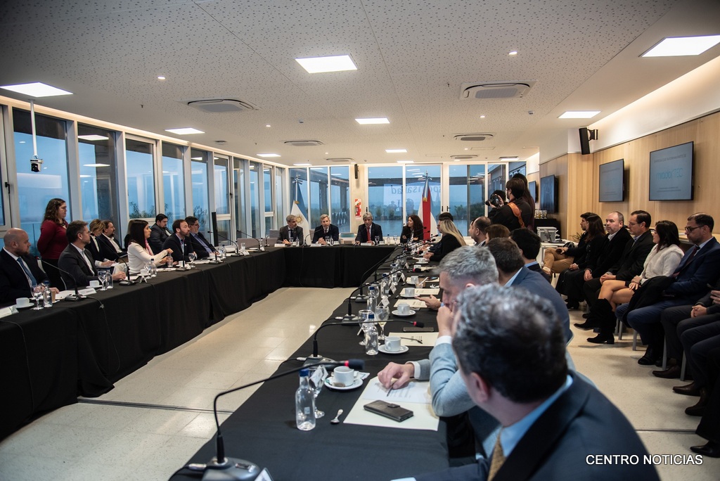 Encuentro de min de economia