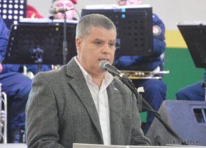 J Mendelovich