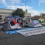 Agmer suma el reclamo salarial docente al acampe frente a Casa de Gobierno