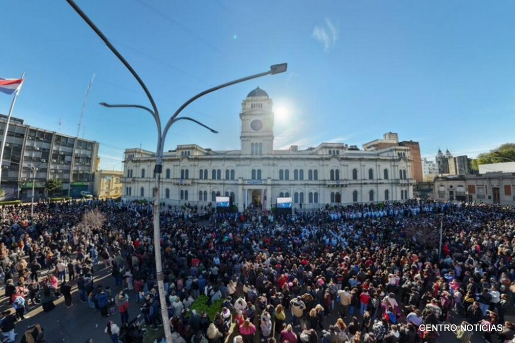 acto dia de la bandera Paraná