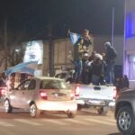 El frío no pudo con la pasión: San Salvador festejó a lo grande el pase a octavos
