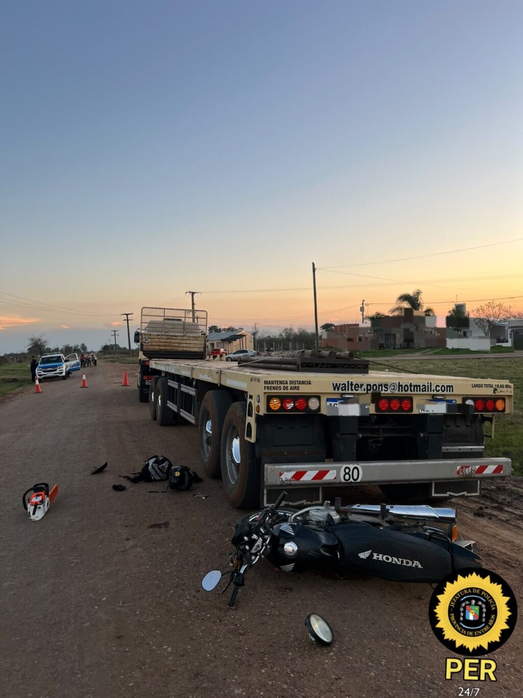 moto choca camion