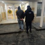 Sorprendido saliendo de la casa de su expareja: quedó detenido por desobediencia judicial