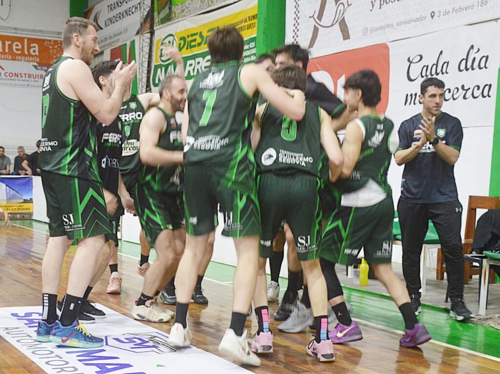 Ferro festejo ante La Armonia